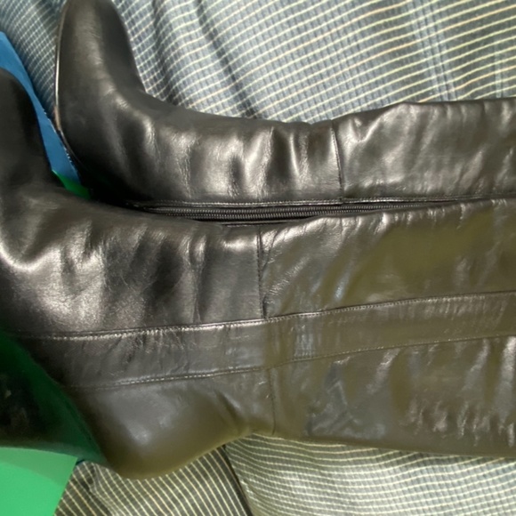 Black leather wedge boots - Picture 2 of 5